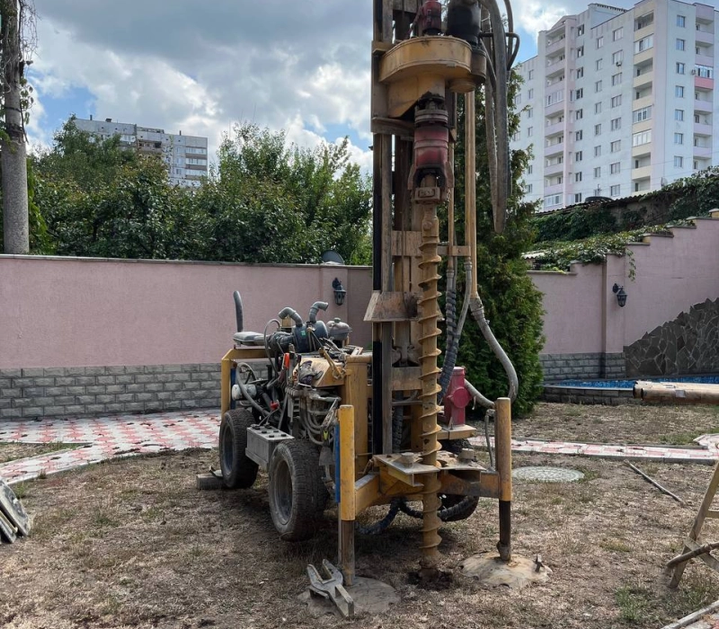 Малогабаритная буровая установка